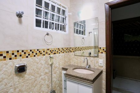 Casa à venda com 120m², 3 quartos e 3 vagasBanheiro da Suíte