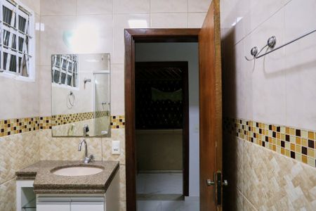 Casa à venda com 120m², 3 quartos e 3 vagasBanheiro da Suíte