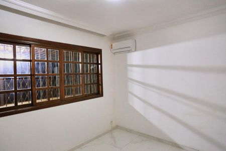 Casa à venda com 120m², 3 quartos e 3 vagasSuíte