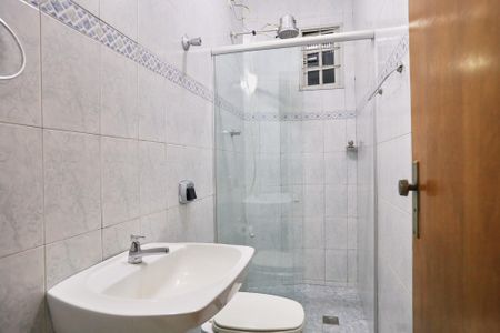 Casa à venda com 120m², 3 quartos e 3 vagasBanheiro 1