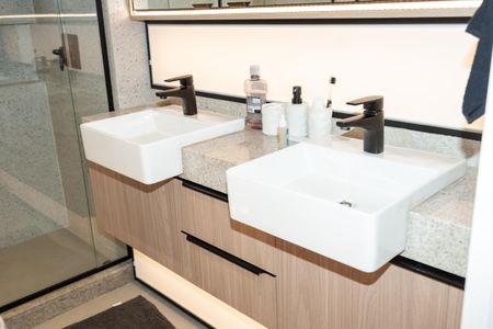 Apartamento à venda com 110m², 1 quarto e 2 vagasBanheiro da Suíte