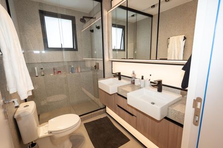 Apartamento à venda com 110m², 1 quarto e 2 vagasBanheiro da Suíte