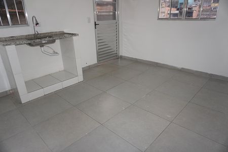 Cozinha de casa para alugar com 1 quarto, 29m² em Jardim Santo Eduardo, Embu das Artes