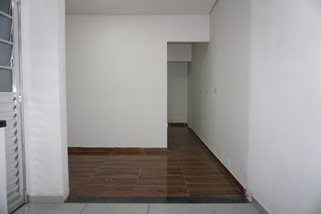 Sala de casa para alugar com 1 quarto, 35m² em Jardim Santo Eduardo, Embu das Artes