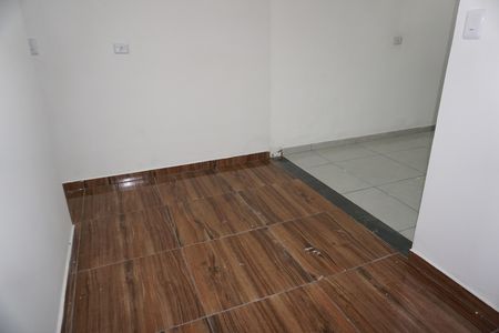 Sala de casa para alugar com 1 quarto, 35m² em Jardim Santo Eduardo, Embu das Artes