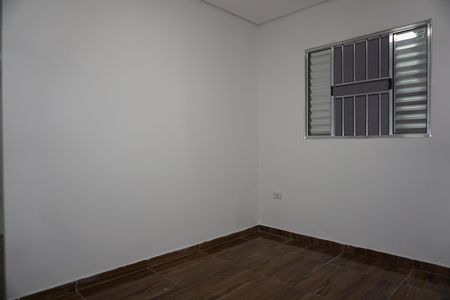 Quarto de casa para alugar com 1 quarto, 35m² em Jardim Santo Eduardo, Embu das Artes