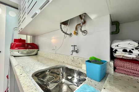 Apartamento à venda com 100m², 2 quartos e 1 vagaÁrea de Serviço