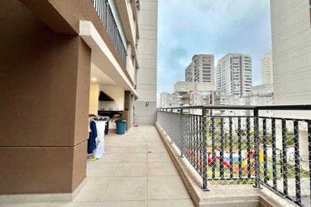Apartamento à venda com 100m², 2 quartos e 1 vagaVaranda
