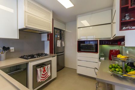 Apartamento à venda com 148m², 3 quartos e 3 vagas Apartamento à venda com 148m², 3 quartos e 3 vagasCozinha
