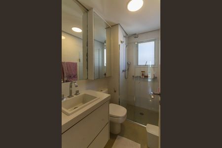Apartamento à venda com 148m², 3 quartos e 3 vagas Apartamento à venda com 148m², 3 quartos e 3 vagasBanheiro da Suíte 1