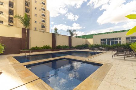 Apartamento à venda com 148m², 3 quartos e 3 vagas Apartamento à venda com 148m², 3 quartos e 3 vagasÁrea comum - Piscina