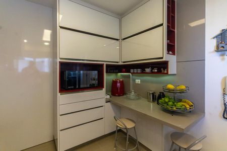 Apartamento à venda com 148m², 3 quartos e 3 vagas Apartamento à venda com 148m², 3 quartos e 3 vagasCozinha