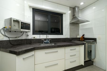 Apartamento à venda com 170m², 3 quartos e 4 vagas Apartamento à venda com 170m², 3 quartos e 4 vagasCozinha