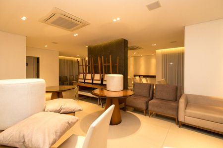 Apartamento à venda com 170m², 3 quartos e 4 vagas Apartamento à venda com 170m², 3 quartos e 4 vagasÁrea comum - Salão de festas
