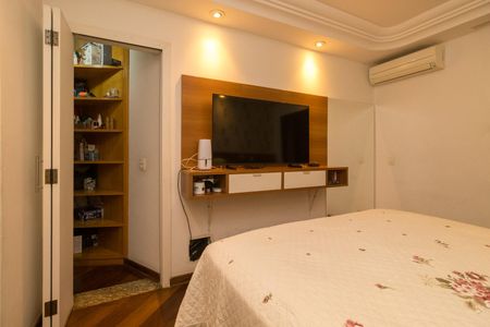 Apartamento à venda com 170m², 3 quartos e 4 vagas Apartamento à venda com 170m², 3 quartos e 4 vagasSuíte