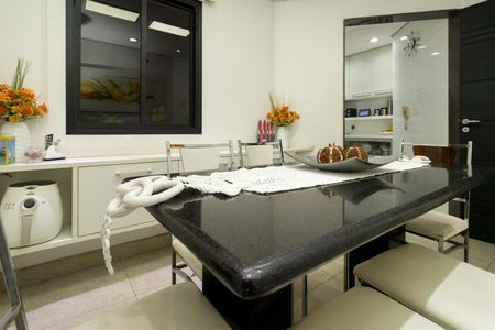 Apartamento à venda com 170m², 3 quartos e 4 vagas Apartamento à venda com 170m², 3 quartos e 4 vagasCopa
