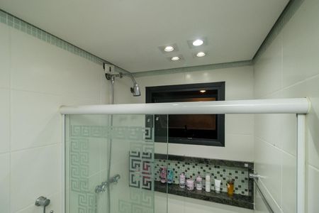 Apartamento à venda com 170m², 3 quartos e 4 vagas Apartamento à venda com 170m², 3 quartos e 4 vagasBanheiro Social
