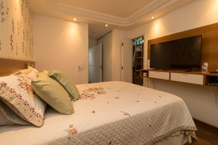 Apartamento à venda com 170m², 3 quartos e 4 vagas Apartamento à venda com 170m², 3 quartos e 4 vagasSuíte