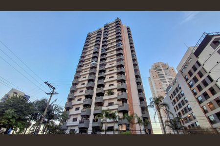 Apartamento à venda com 170m², 3 quartos e 4 vagas Apartamento à venda com 170m², 3 quartos e 4 vagasFachada e portaria