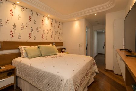Apartamento à venda com 170m², 3 quartos e 4 vagas Apartamento à venda com 170m², 3 quartos e 4 vagasSuíte