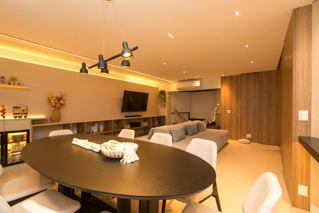 Apartamento à venda com 170m², 3 quartos e 4 vagas Apartamento à venda com 170m², 3 quartos e 4 vagasSala