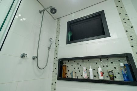 Apartamento à venda com 170m², 3 quartos e 4 vagas Apartamento à venda com 170m², 3 quartos e 4 vagasBanheiro da Suíte