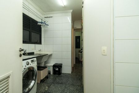 Apartamento à venda com 170m², 3 quartos e 4 vagas Apartamento à venda com 170m², 3 quartos e 4 vagasÁrea de Serviço