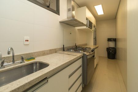 Apartamento à venda com 170m², 3 quartos e 4 vagas Apartamento à venda com 170m², 3 quartos e 4 vagasÁrea comum - Salão de festas