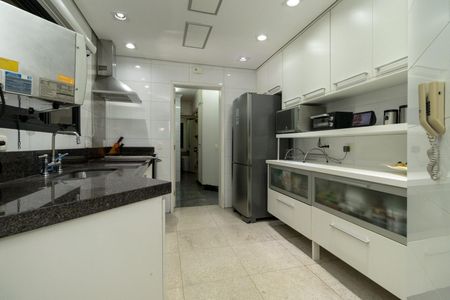 Apartamento à venda com 170m², 3 quartos e 4 vagas Apartamento à venda com 170m², 3 quartos e 4 vagasCozinha