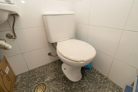 Apartamento à venda com 170m², 3 quartos e 4 vagas Apartamento à venda com 170m², 3 quartos e 4 vagasBanheiro de serviço