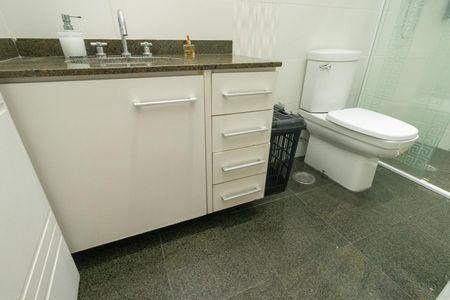 Apartamento à venda com 170m², 3 quartos e 4 vagas Apartamento à venda com 170m², 3 quartos e 4 vagasBanheiro Social