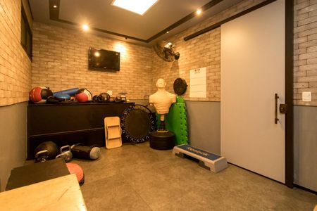 Apartamento à venda com 170m², 3 quartos e 4 vagas Apartamento à venda com 170m², 3 quartos e 4 vagasÁrea comum - Academia