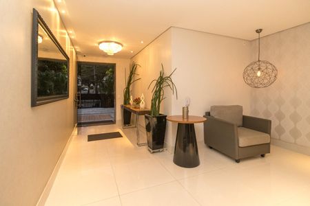 Apartamento à venda com 170m², 3 quartos e 4 vagas Apartamento à venda com 170m², 3 quartos e 4 vagasHall social