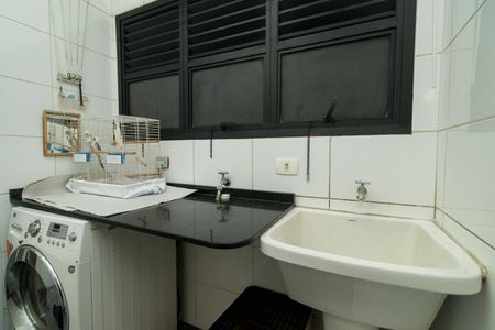 Apartamento à venda com 170m², 3 quartos e 4 vagas Apartamento à venda com 170m², 3 quartos e 4 vagasÁrea de Serviço