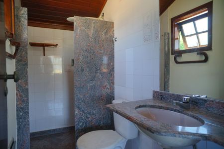 Casa à venda com 360m², 4 quartos e 2 vagas Casa à venda com 360m², 4 quartos e 2 vagasBanheiro do terraço
