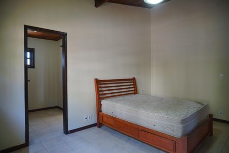 Casa à venda com 360m², 4 quartos e 2 vagas Casa à venda com 360m², 4 quartos e 2 vagasQuarto 3
