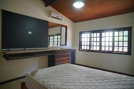 Casa à venda com 360m², 4 quartos e 2 vagas Casa à venda com 360m², 4 quartos e 2 vagasQuarto 3