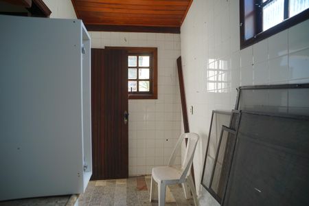 Casa à venda com 360m², 4 quartos e 2 vagas Casa à venda com 360m², 4 quartos e 2 vagasAnexo