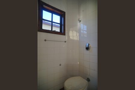 Casa à venda com 360m², 4 quartos e 2 vagas Casa à venda com 360m², 4 quartos e 2 vagasBanheiro de serviço