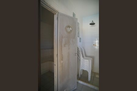 Casa à venda com 360m², 4 quartos e 2 vagas Casa à venda com 360m², 4 quartos e 2 vagasSauna