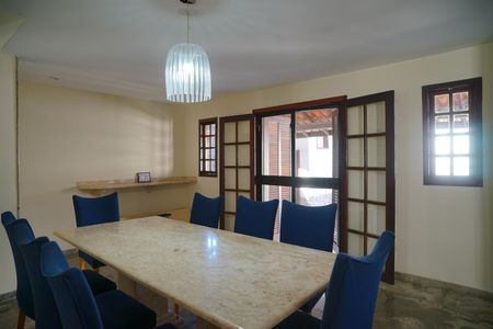 Sala de Jantar de casa à venda com 4 quartos, 360m² em Itaipu, Niterói