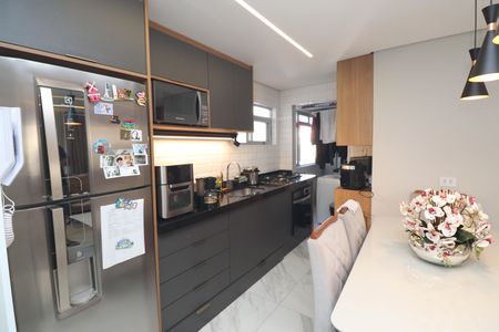Apartamento à venda com 70m², 3 quartos e 1 vaga Apartamento à venda com 70m², 3 quartos e 1 vagaCozinha e Área de Serviço
