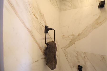Apartamento à venda com 70m², 3 quartos e 1 vaga Apartamento à venda com 70m², 3 quartos e 1 vagaBanheiro da Suíte