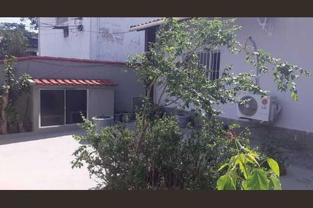 Casa à venda com 217m², 3 quartos e 3 vagas
