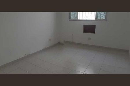 Casa à venda com 217m², 3 quartos e 3 vagas