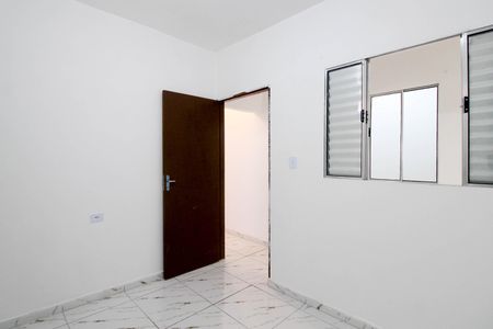 Quarto 1 de casa para alugar com 2 quartos, 100m² em Jardim Record, Taboão da Serra
