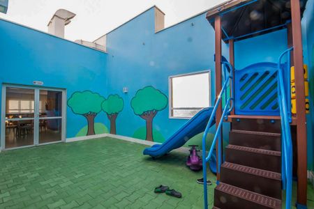 Apartamento à venda com 57m², 2 quartos e 1 vaga Apartamento à venda com 57m², 2 quartos e 1 vagaÁrea comum - Playground