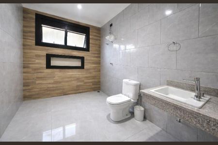Casa à venda com 310m², 5 quartos e 3 vagas
