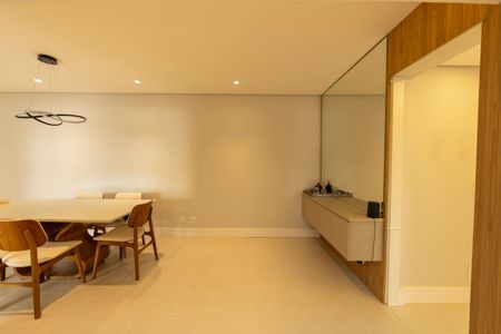 Apartamento à venda com 97m², 4 quartos e 2 vagas Apartamento à venda com 97m², 4 quartos e 2 vagasSala de TV