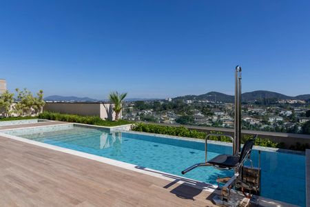 Apartamento à venda com 97m², 4 quartos e 2 vagas Apartamento à venda com 97m², 4 quartos e 2 vagasÁrea comum - Piscina